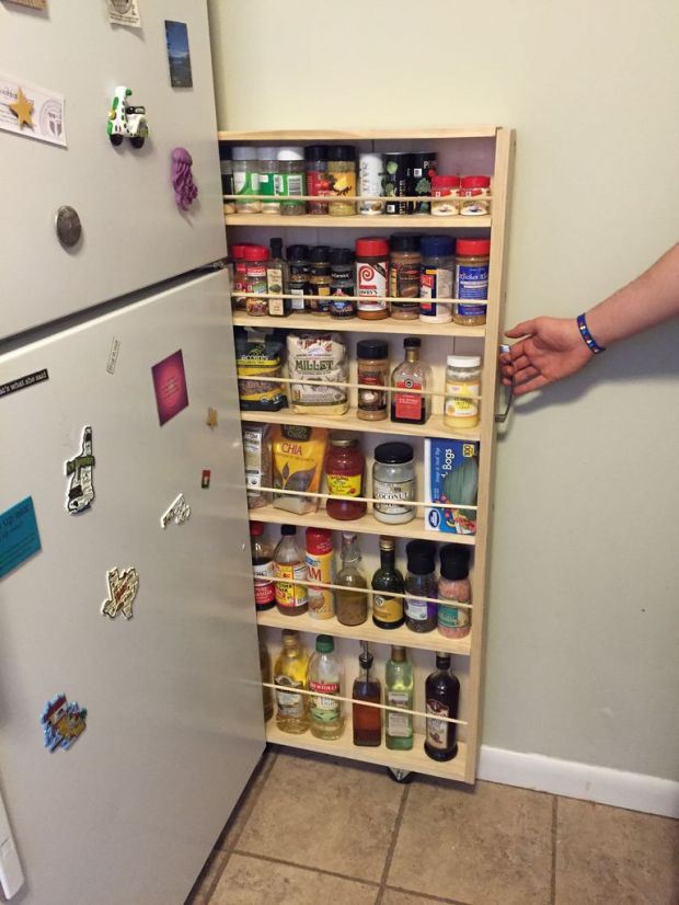 Spice rack kitchen organization
