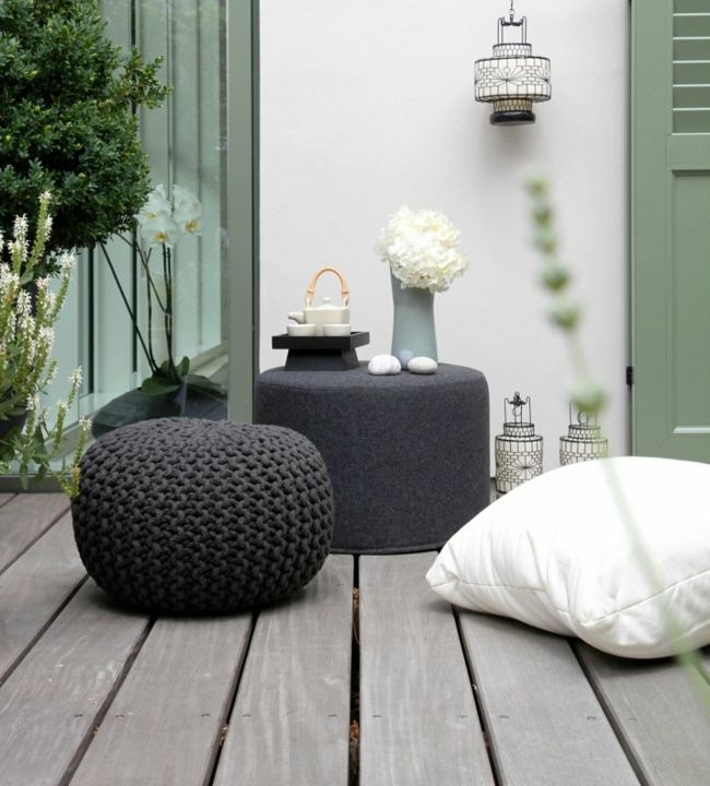 Floor cushions, knitted look furnishing trends