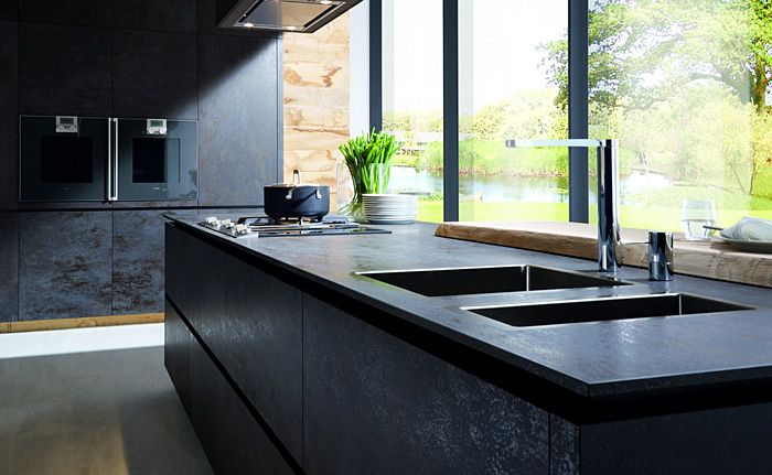 Die Küche in Schwarz sollte auf keinen Fall düster aussehen-Tendenzen Küchentrends Design Küchenmöbel Küche in Schwarz