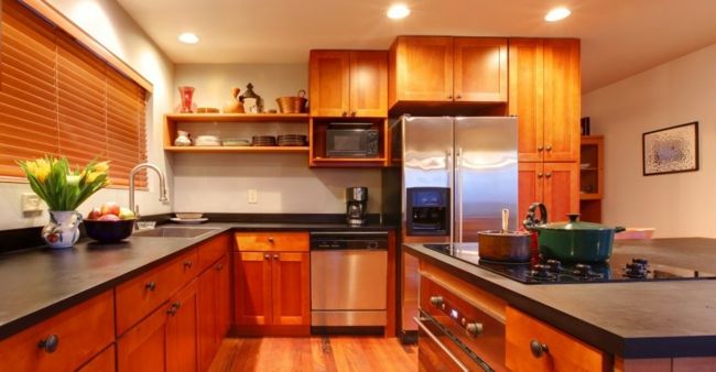Balancing the effect of the elements wood and metal-Kitchen planning Kitchen design Feng Shui Prosperity Well-being Happiness Family life