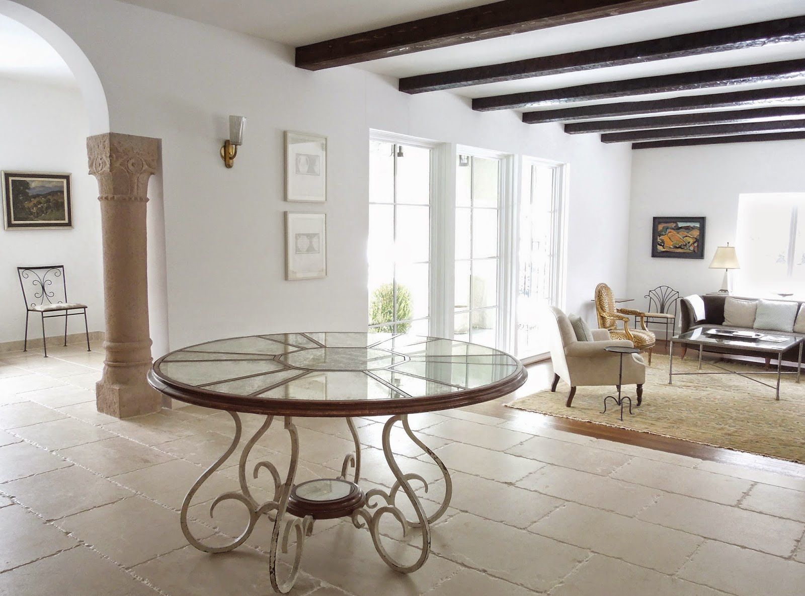 Klassische steinwand im innendesign trends fürs esszimmer