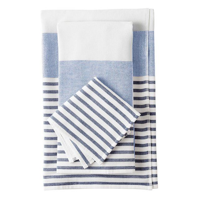Uniform bath towels for a harmonious look in bathroom furnishings
