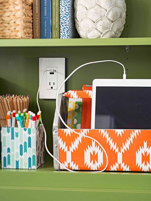 Place electrical devices in the storage box when charging - Colorful storage box patterns create order Clearing out