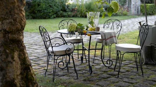 Gartenmöbel-Set aus Schmiedeeisen im französischen Stil-Gartenmöbel Schmiedeeisen Polsterkissen französischer Stil Gartenstuhl Gartentisch