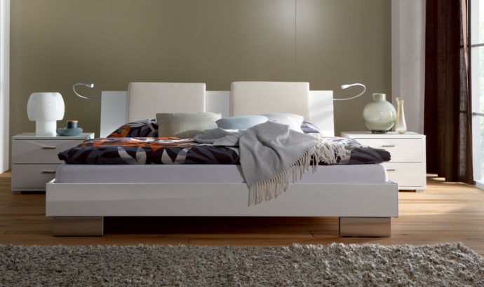 High gloss designer bed white bedroom ideas