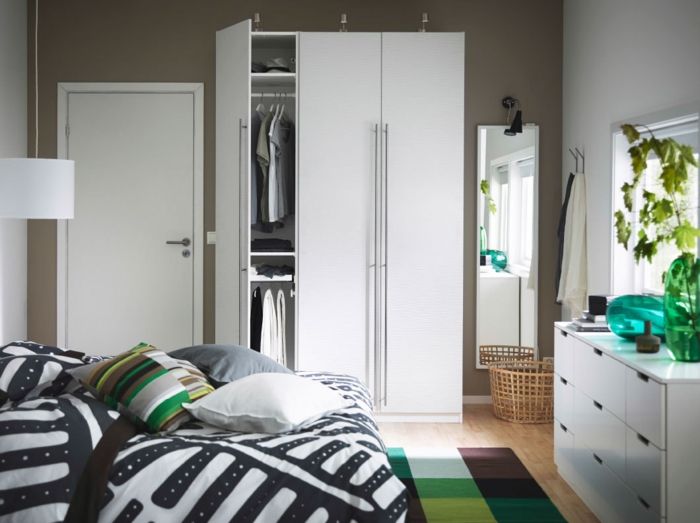 Ikea kleine moderne Garderobe in Weiß-Hochwertige Kleiderschränke für das Schlafzimmer