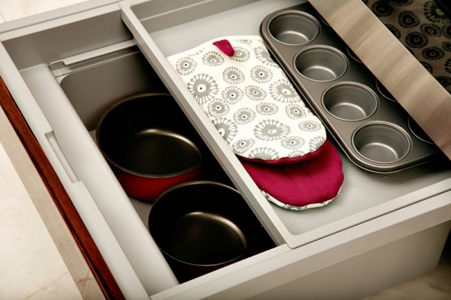 Küchenzubehör und Organisation-Die Arbeitsplatten sollten nicht überladen wirken-Feng Shui Aufbewahrung Küchenzubehör Schubladen