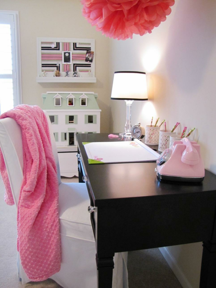 Modernes Jugendzimmer in Rosa mit schwarzem Schreibtisch-Jugendschlafzimmer Mädchen