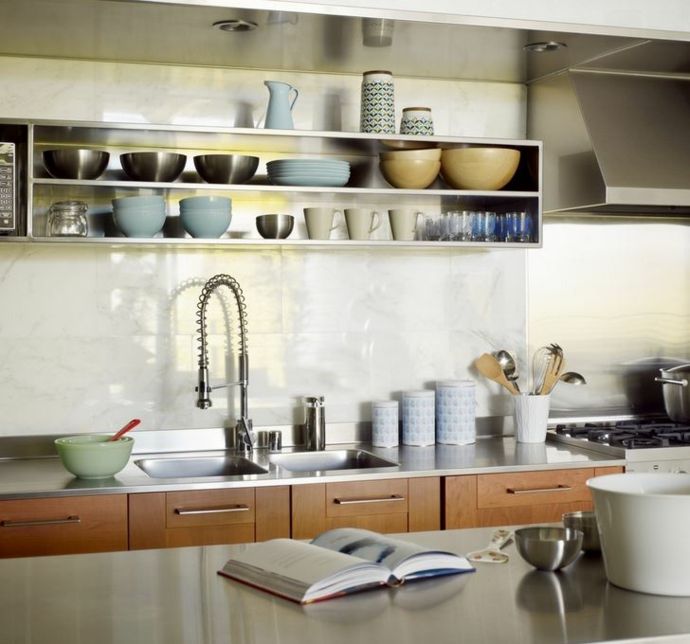 Retro and modern kitchens open shelves