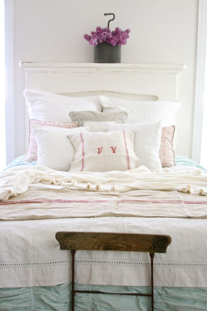 Bedroom shabby chic interior design in vintage and shabby chic