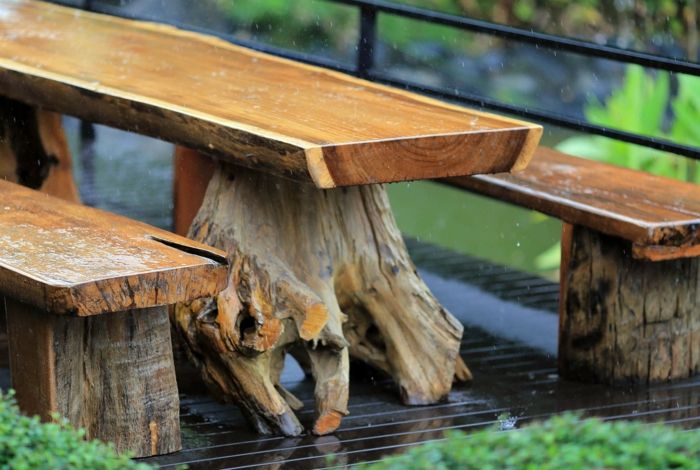 Schöne Optik sogar im Regen-Lärchenmöbel Lärchenholz Dauerhaftigkeit Gartenmöbel wetterfest