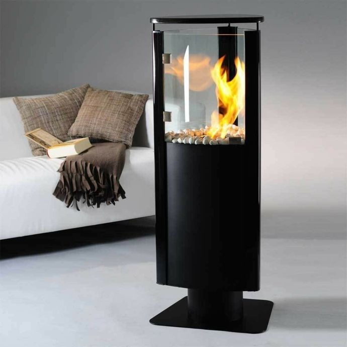 Standing fireplace in black bioethanol stove