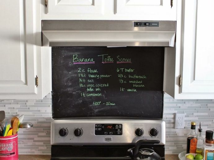 Blackboard hob, kitchen rear wall, practical recipe chalkboard in kitchen