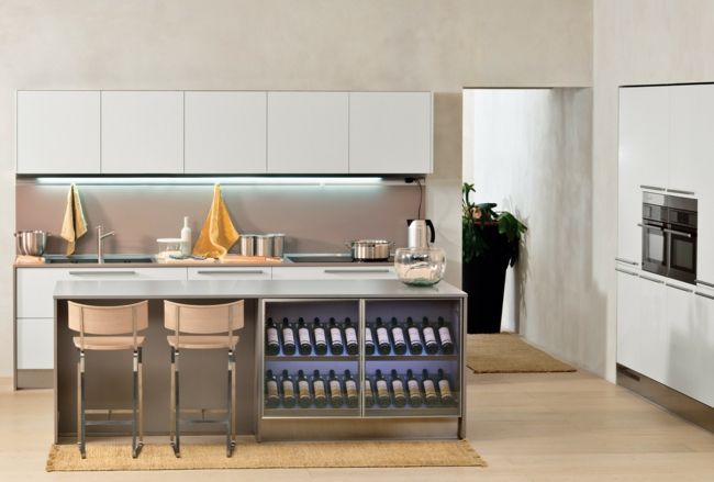 Weinlagerung in der zeitgenössischen Küche-Weinregal Glas Küche Küchenbereich Design Idee Lagerung