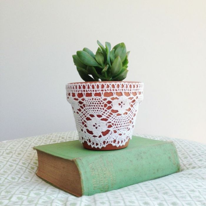 Choose lace for a delicate look - houseplants succulents DIY crochet lace flower pot