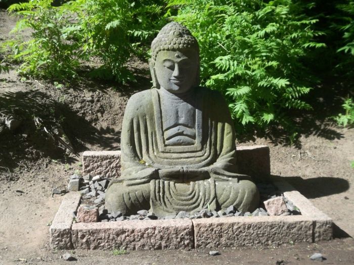 Japanese gardens invite you to meditate - garden design