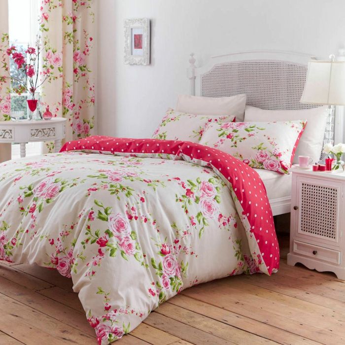 Bed linen and curtains made of cotton with roses in shabby chic ideas shabby chic