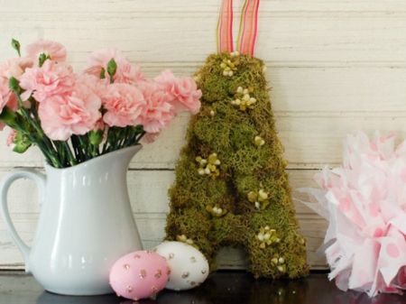 Decorative Easter wooden letter moss