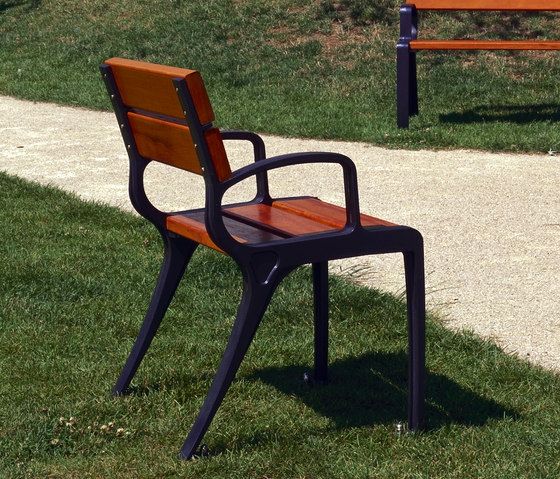 Garden chair in a modern shape-outdoor chairs made of wood, cast iron