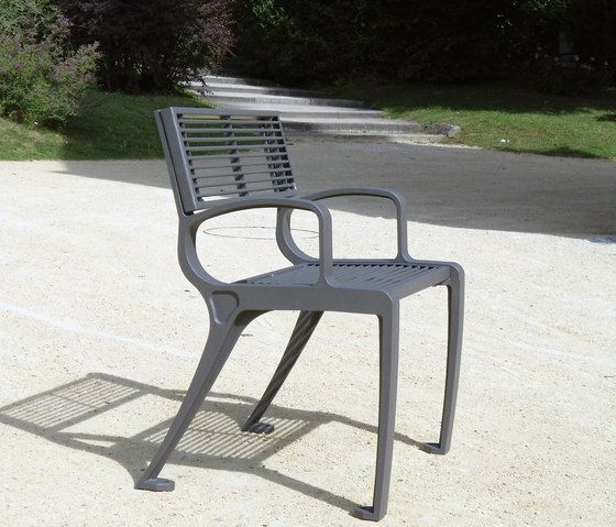 Classic shape outdoor chairs