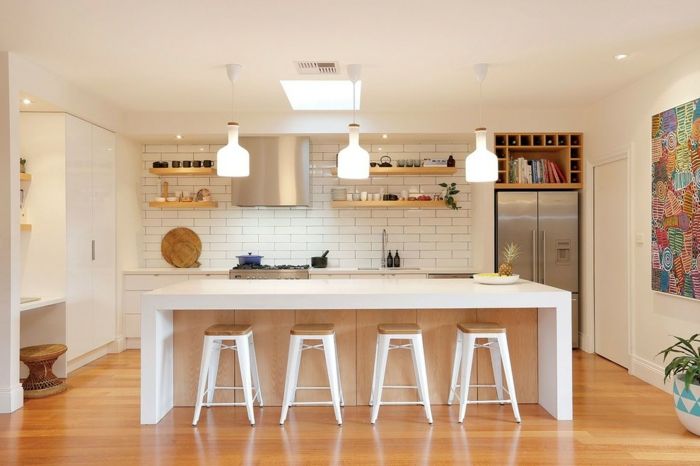 Mid-Centrury Modern with wooden elements in 2016-Retro kitchen design Kitchen island Bar stool Tile mirror