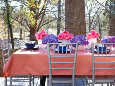 Table decoration purple pink Easter