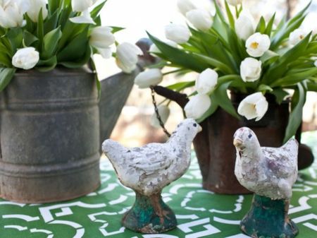 Tischdeko frisch Weiß Grün Hühner Figuren