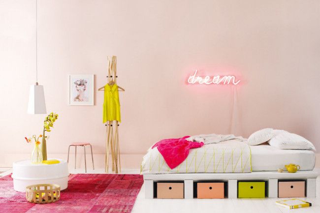 Soft pink, coral and light green for the room of your girl-nursery designer