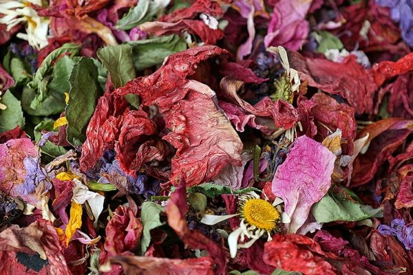 create a potpourri with dried herbs and flowers