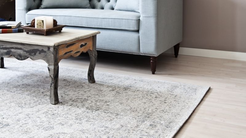 shabby-chic-furniture-boho-style-interior-wool-carpet