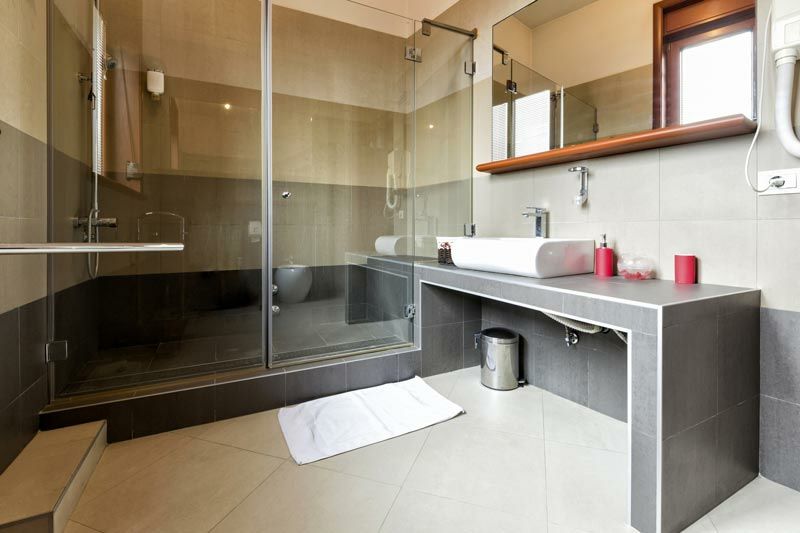 transparent shower screens countertop washbasins