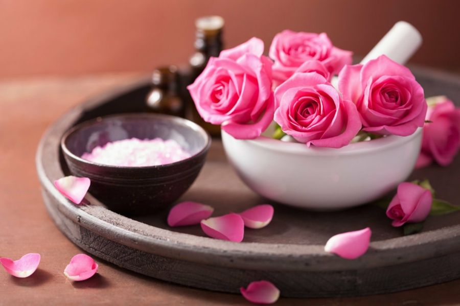 Aromatic bath in your own home with homemade body salt and aromatic gifts