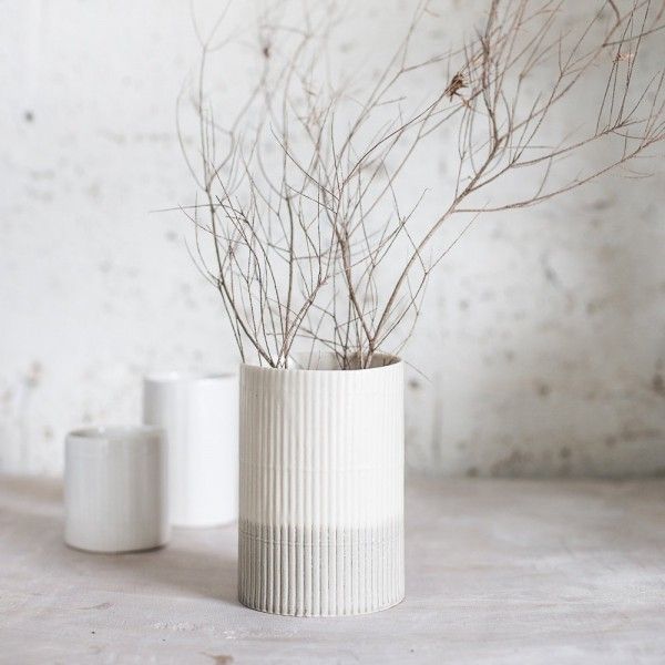 Decoration ceramic vase structured haptics gray white