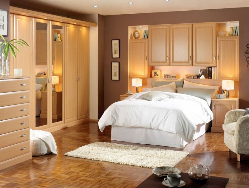 Design with wardrobes for the small bedroom