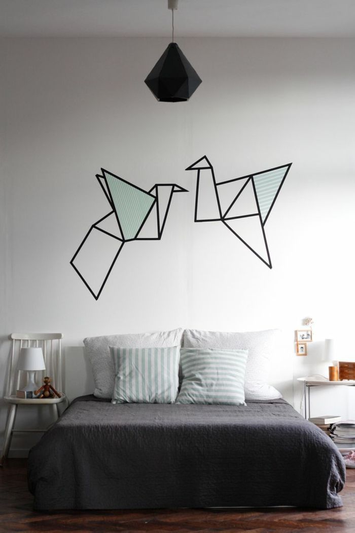 Bird motifs for wall decoration in the bedroom - beautiful bird accessories