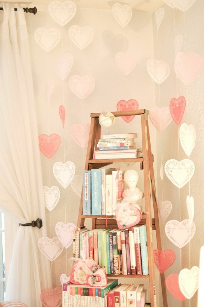 How you want to stage hearts in home decoration remains a question of your own taste