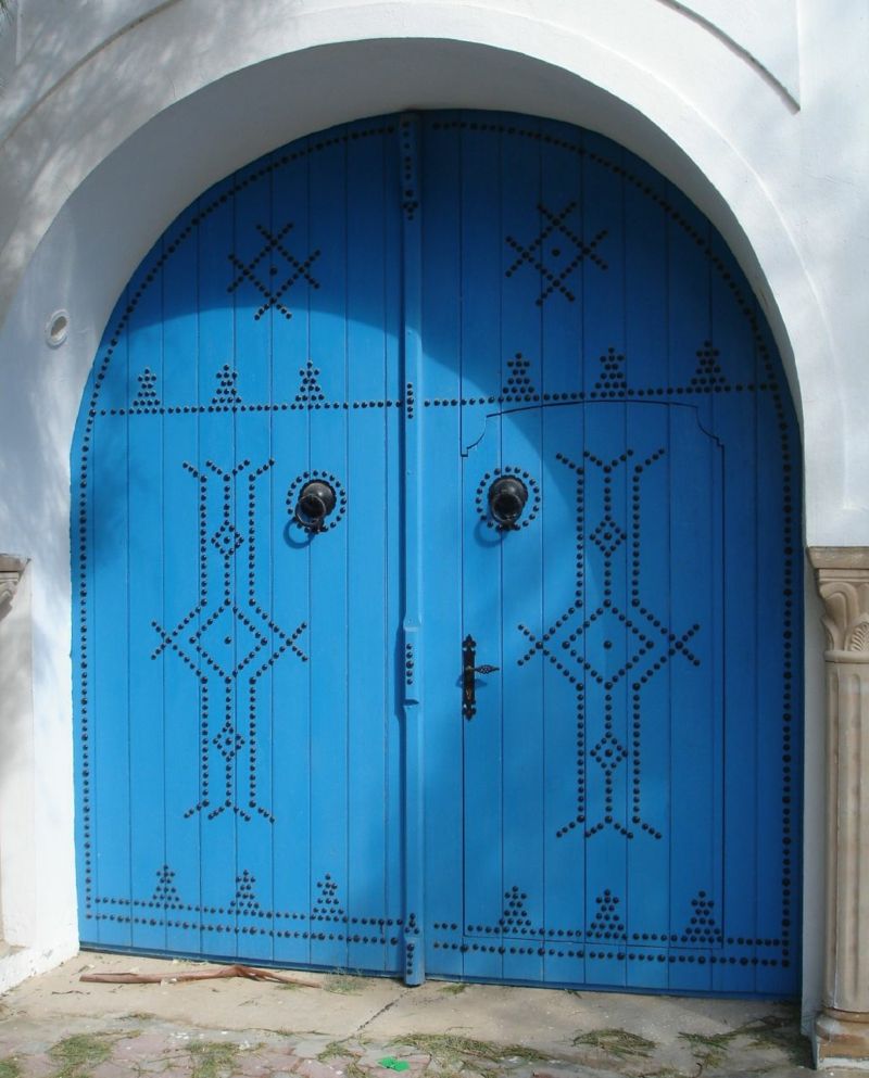 Blue for the entrance door in the north, east, south-east