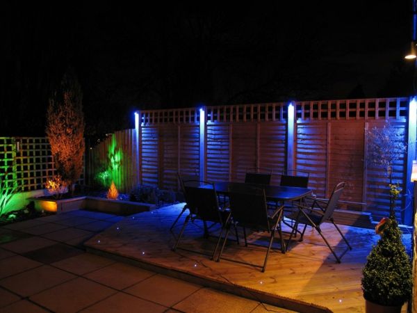 Colorful lights for garden lighting