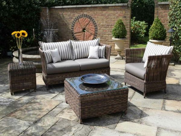 Lounge sets made of wicker for the garden