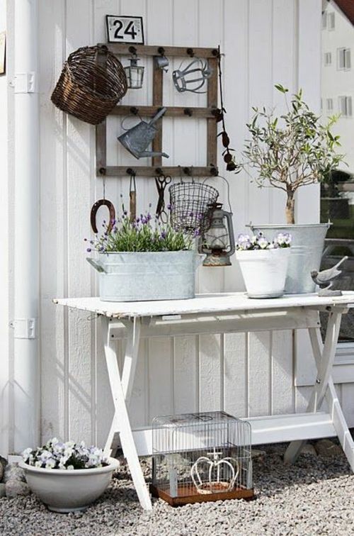 Outdoor inspiration white ambience in the garden