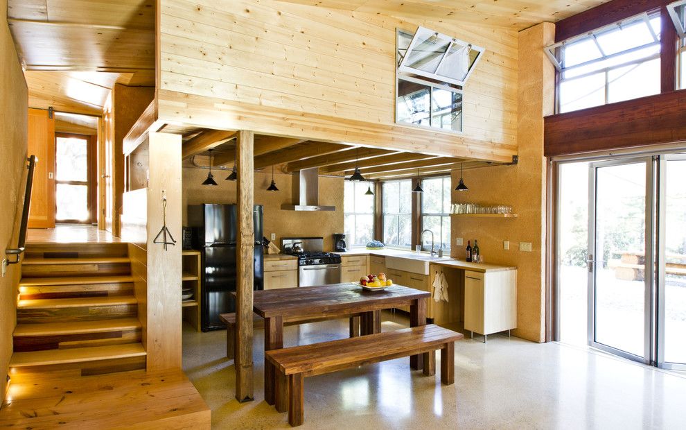 Wohnbereich Küche Holzwand Glaswand massiv Möbel Sitzbank