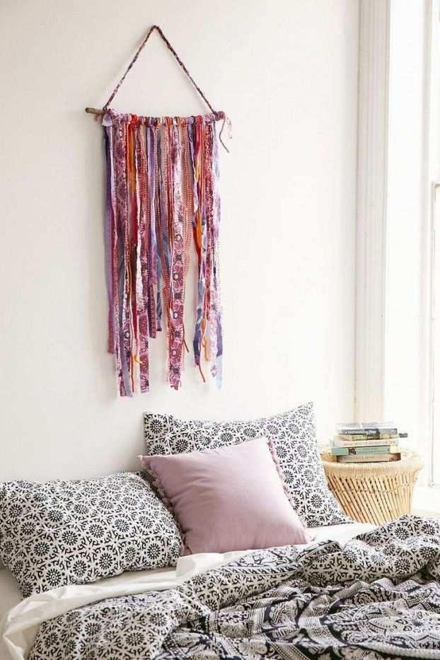 Decoration ideas in bohemian style bed linen in pink and gray