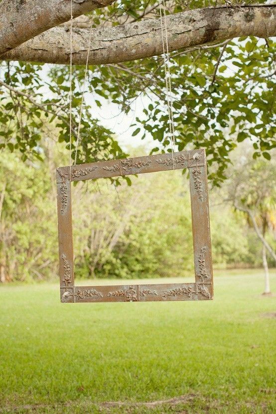 Do-it-yourself garden decorations Retro picture frames