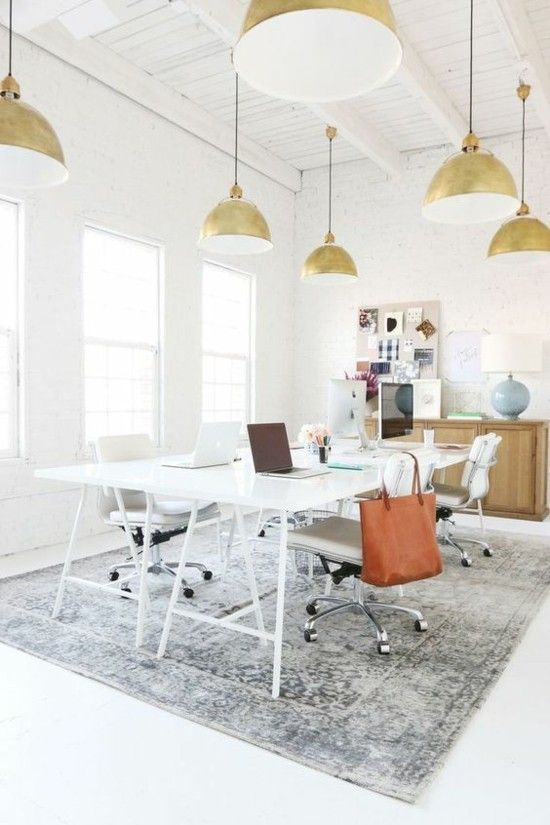 bequemes Home Office Pendelleuchte weißer Schreibtisch