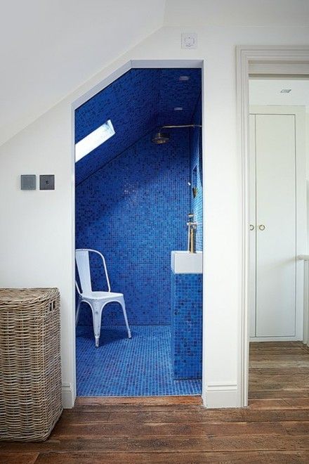 bathroom-small-tiles-blue-wooden floor