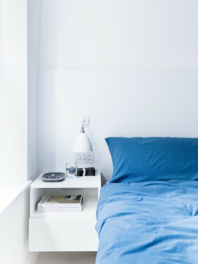 blue-color bed linen
