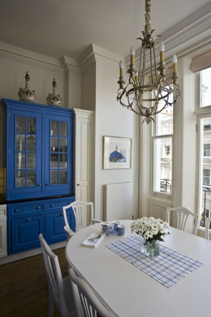 blue-color-kitchen