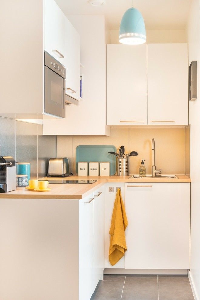small-kitchen-design-ideas-white-cupboards