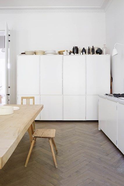 shelves-white-kitchen-cupboard