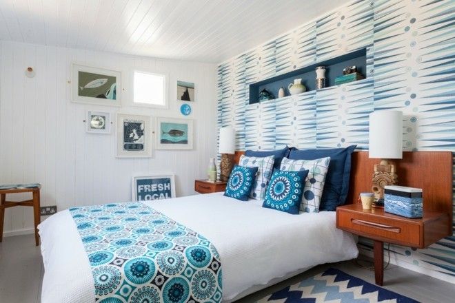 retro-look-with-blue-pattern-bed linen